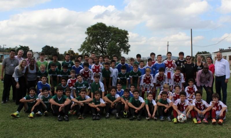 Em Criciúma, aberta a fase municipal do Moleque Bom de Bola
