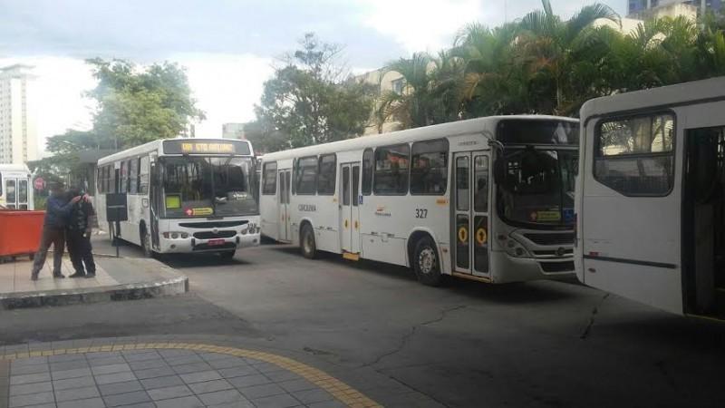 Sindicato anuncia ônibus parados. Empresas contestam