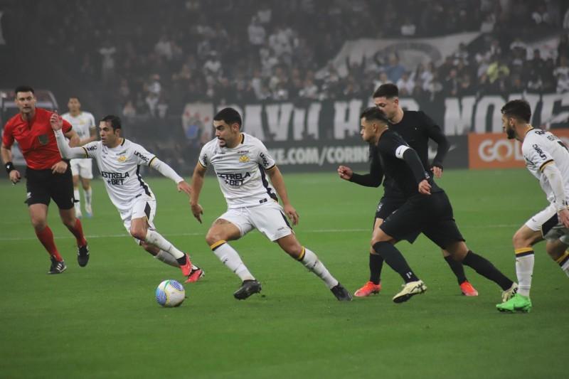 Criciúma sai na frente, mas sofre virada do Corinthians e perde por 2 a 1
