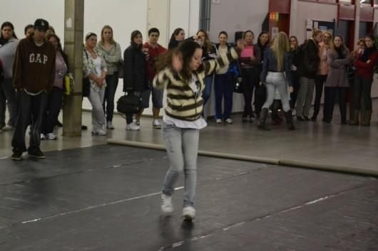Noite em homenagem ao Dia Internacional da Dança