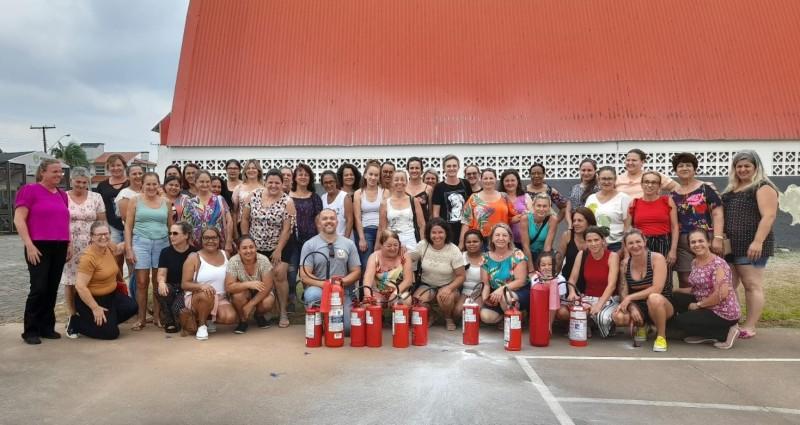 Servidoras da Secretaria de Educação de Cocal do Sul passam por treinamento de segurança
