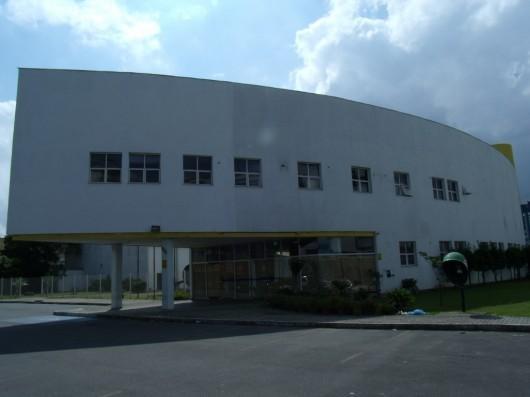 Ex-funcionários e alunos ainda aguardam ressarcimentos após a falência do Colégio Energia