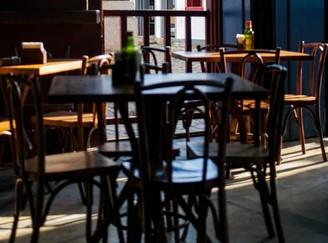 Restaurantes continuam enfrentando dificuldades para se manter diante de pandemia
