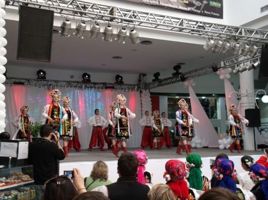 Beleza em dança no Festival Internacional de Danças Folclóricas e Urbanas