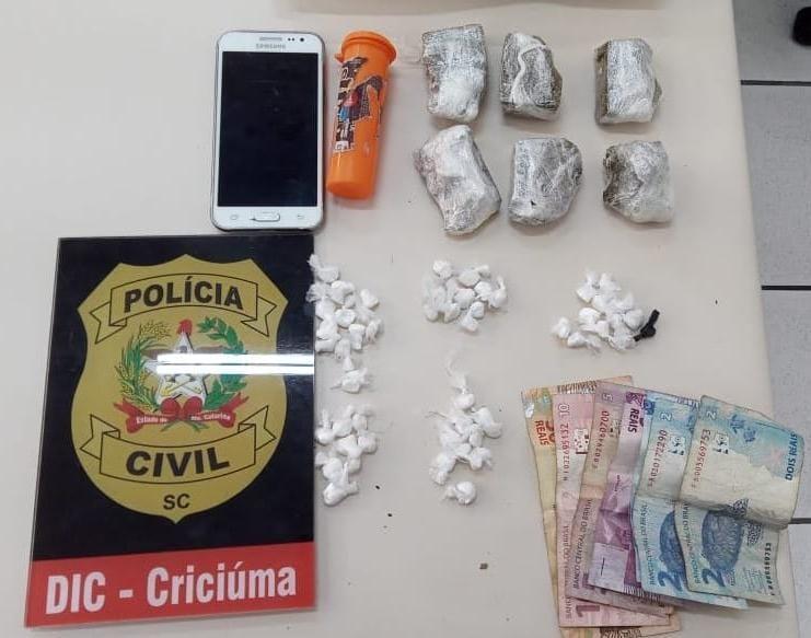 Em operação na Vila Miguel, Polícia Civil apreende drogas em casas utilizadas como ponto de tráfico 
