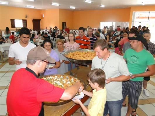Grupo de jovens promove ação na Casa Acolhida Manjedoura