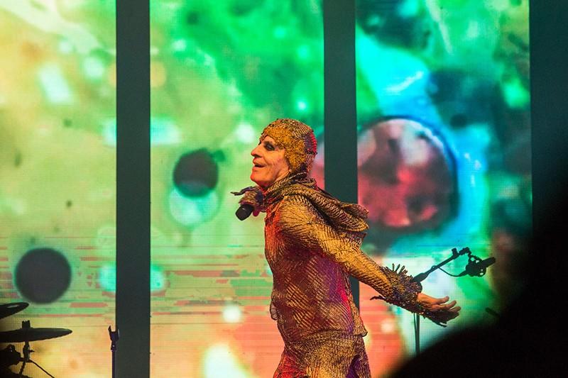 Começam as vendas para o show de Ney Matogrosso em Criciúma 