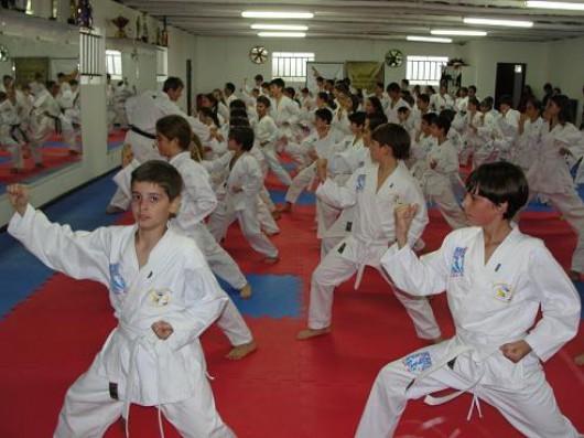 Içara com trinta atletas na Olesc