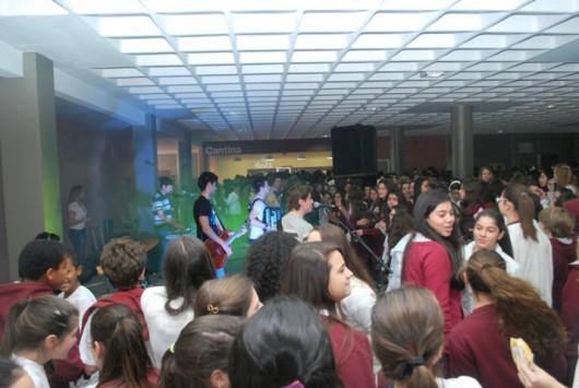 Matusa se apresenta no São Bento para comemorar Dia do Estudante