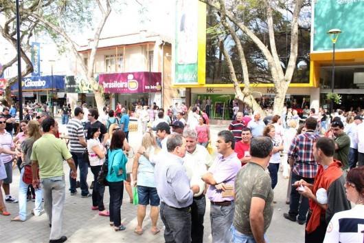 Movimentação política se intensifica na Praça Nereu Ramos