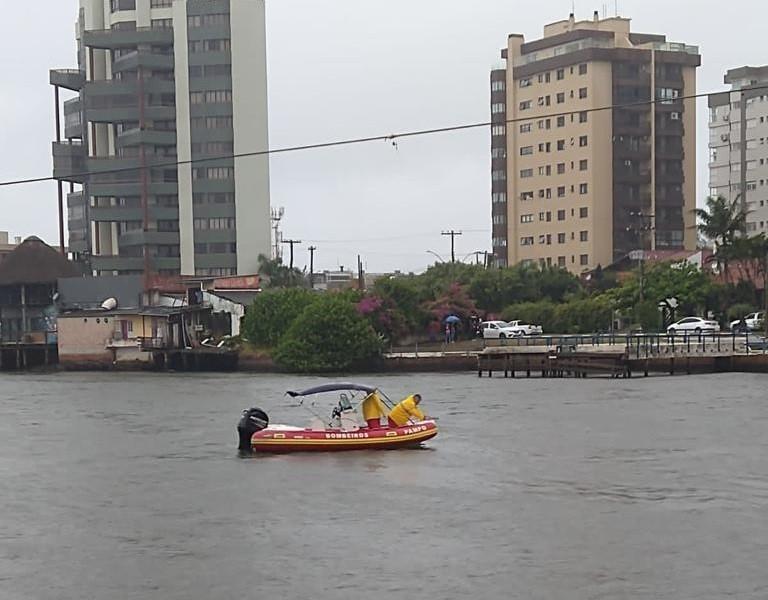 Buscas completam três dias após queda de ponte pênsil em Torres
