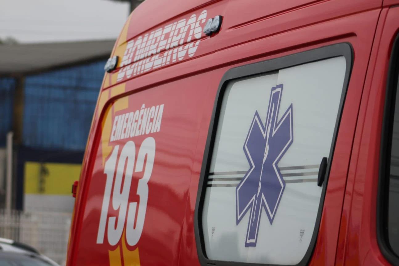 Acidente de quadriciclo deixa homem ferido na beira-mar