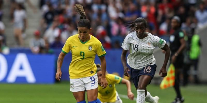 Derrota dolorida na prorrogação e fim da linha para o Brasil na Copa do Mundo