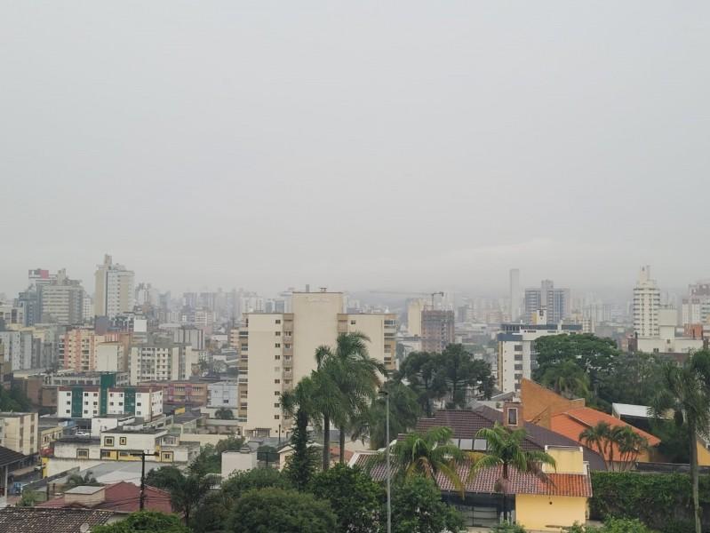 Fim de semana terá céu predominantemente nublado no Sul de SC; confira a previsão do tempo