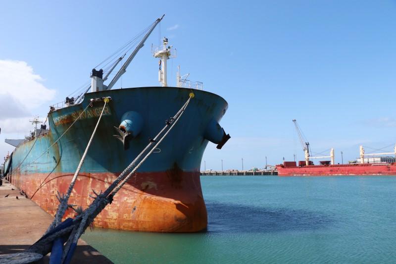 Porto de Imbituba consolida embarques de minério de ferro