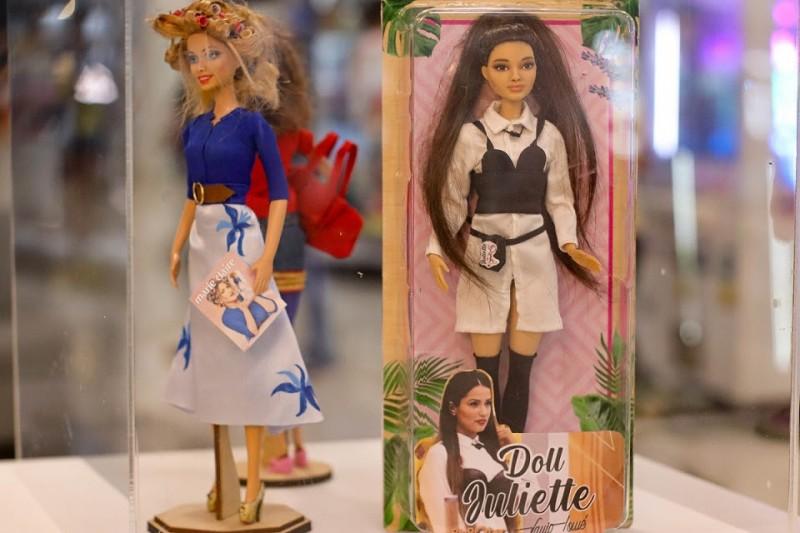 Criciúma Shopping recebe exposição 'As Barbies de Vânio Tomé'