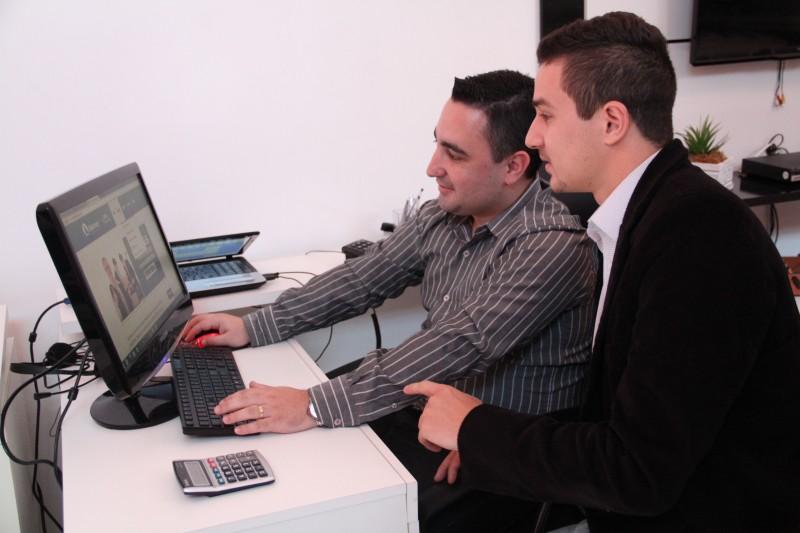 Empresas apostam em Marketing Digital para se destacar no mercado
