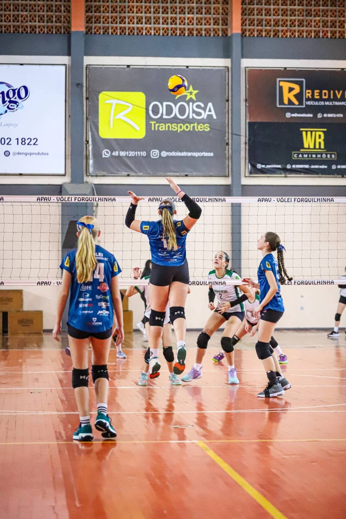 Com apoio da torcida, Vôlei de Forquilhinha conquista vitórias no Estadual — foto 8