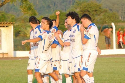 Caravaggio e Metropolitano convocados pela FCF