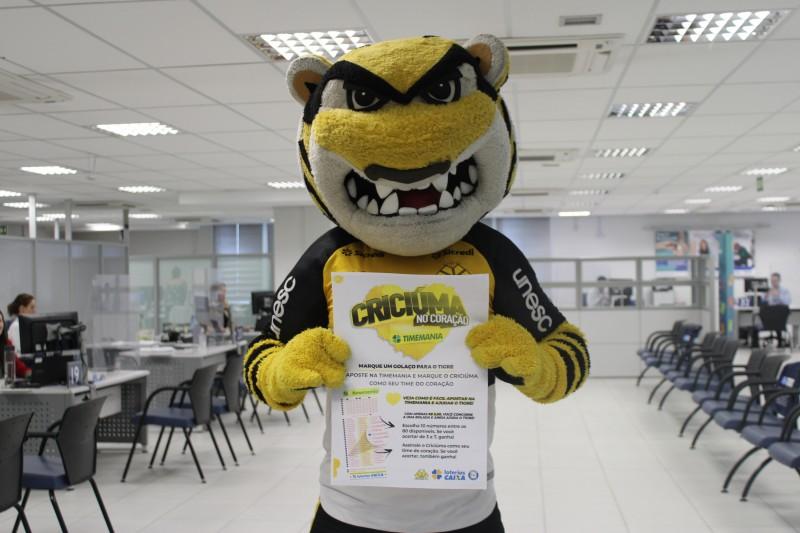 Caixa realiza ação para promover Timemania e ajudar o Criciúma Esporte Clube 
