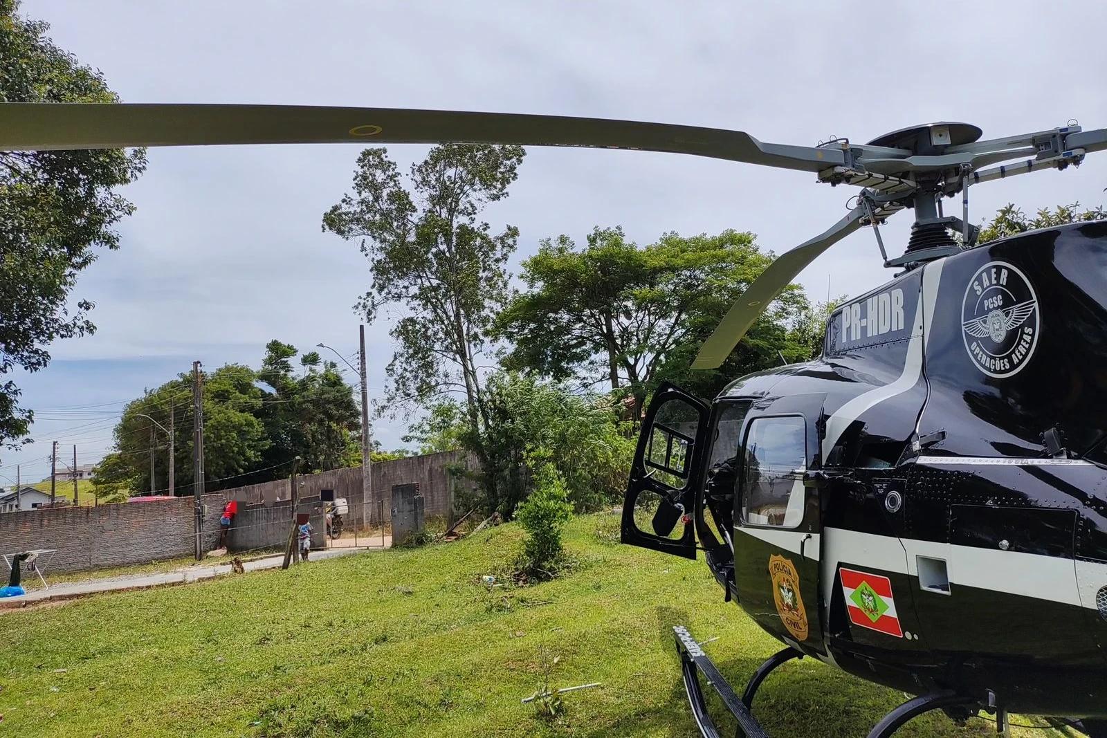Homem fica gravemente ferido após sofrer queda de telhado em Içara