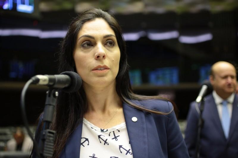 Avança projeto para diminuir preços das fraldas geriátricas