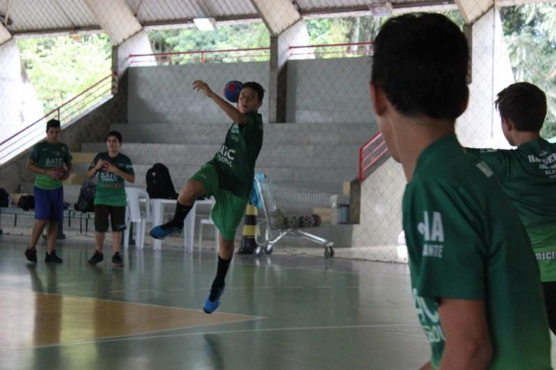 Time de handebol da Satc segue firme na preparações para o Jesc