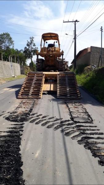 Prefeitura busca responsáveis por danos na rodovia Arquimedes Naspolini