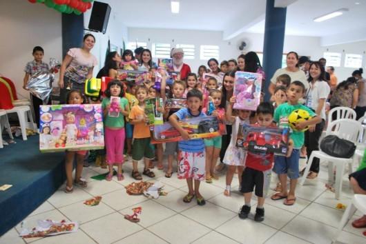 Domínio Sistemas promove tarde de brincadeiras na Abadeus
