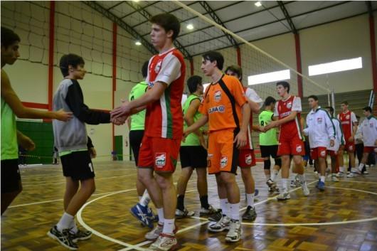 Regional dos Joguinhos: Voleibol masculino vence Palhoça e está na final