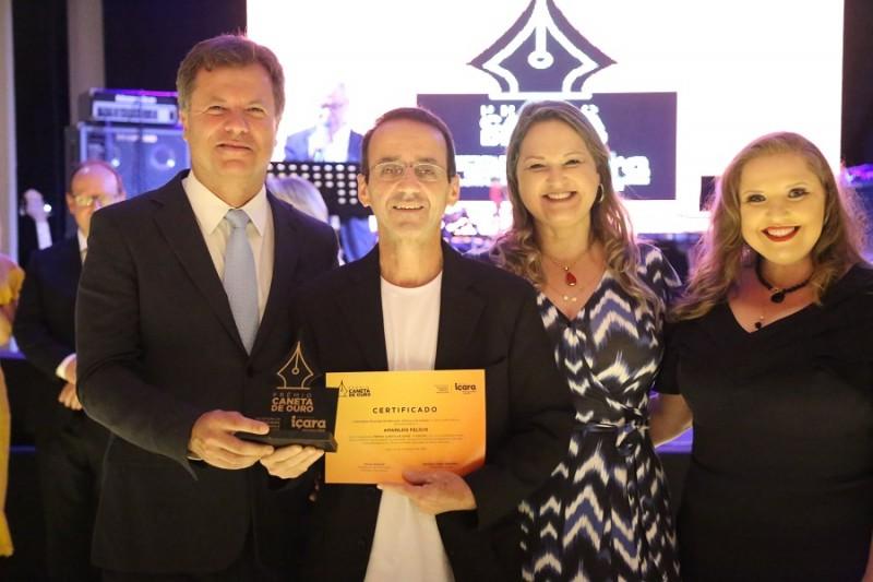 Professores de Içara são condecorados com Troféu Caneta de Ouro