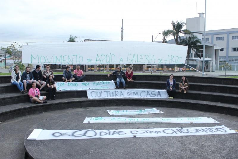  Artistas pedem desocupação da Galeria Octávia Gaidzinski