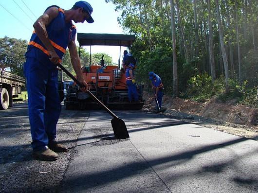 Acesso ao Morro Chato ganha pavimentação em Turvo