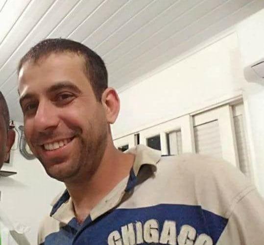 Motorista estaciona em acostamento para consertar carro e morre atropelado 