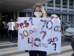 Estudantes do Colegião protestam pela vacina da Gripe A