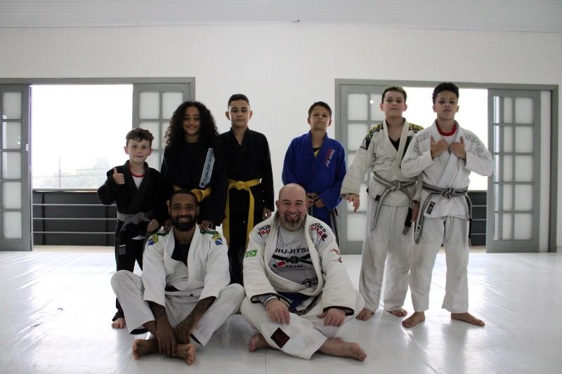Projeto Amigos da Esperança conquista segundo lugar em Campeonato Internacional de jiu-jitsu