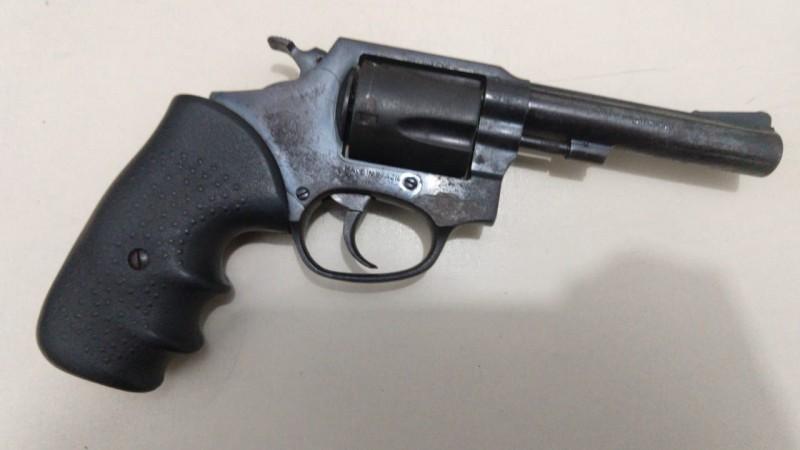 Polícia Militar apreende armas de fogo