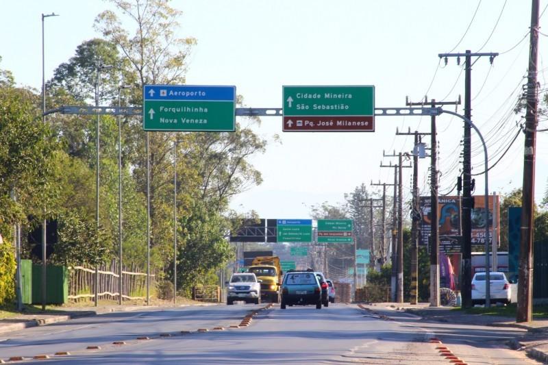 Prefeitura planeja licitar nova rua até março para aliviar congestionamento na avenida Universitária