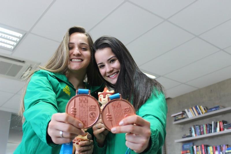 Em busca da vaga olímpica, irmãs Pereira embarcam para Madrid 
