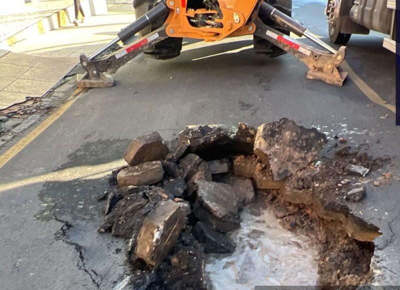 Criciúma: após rua ceder no Rio Maina, Casan inicia trabalhos na rede