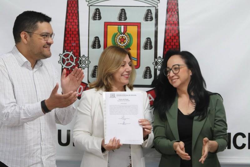 Tia Cidy assume cadeira na Câmara de Vereadores de Criciúma