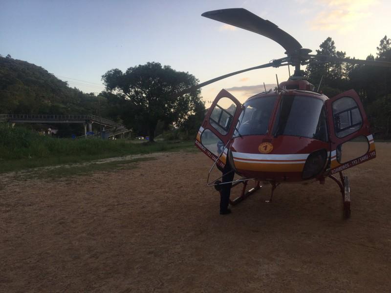 Acidente interdita meia pista da BR-101 no Morro dos Cavalos; fila já passa dos cinco quilômetros