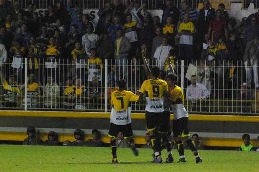 Tigre paga meio milhão por vaga na B