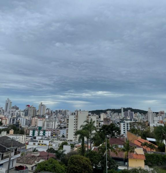 Fim de semana será com chuva e temperaturas amenas na região carbonífera
