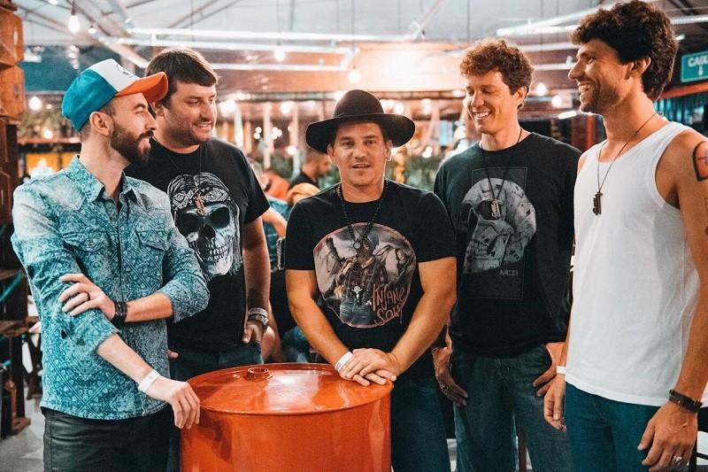 Banda Padresitos lança clipe com participações especiais 