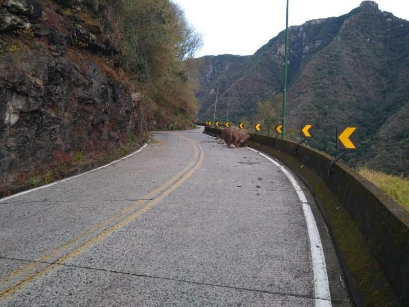 Queda de barreira é registrada na Serra do Rio do Rastro