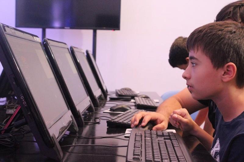 VÍDEO: Novo Ensino Médio do Senai é apresentado em oficinas e workshops