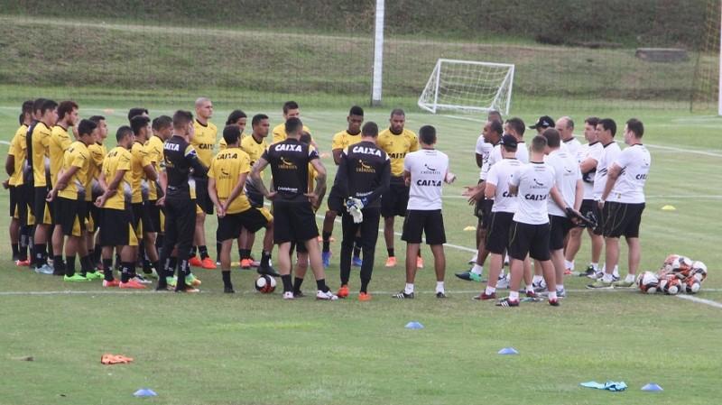 Com desfalques, Deivid convoca 20 jogadores para enfrentar o JEC