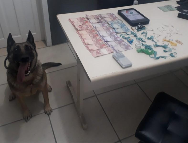 Jovem de 18 anos é preso por tráfico de drogas em Criciúma 