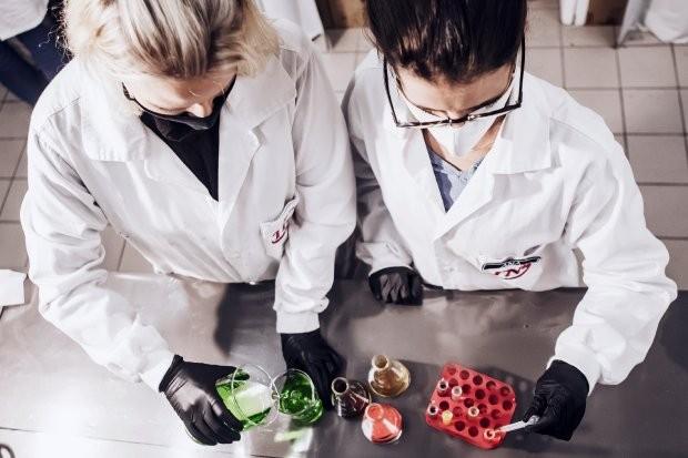 Fapesc apoia startup catarinense no uso de nanopartículas de ouro em produto inovador 